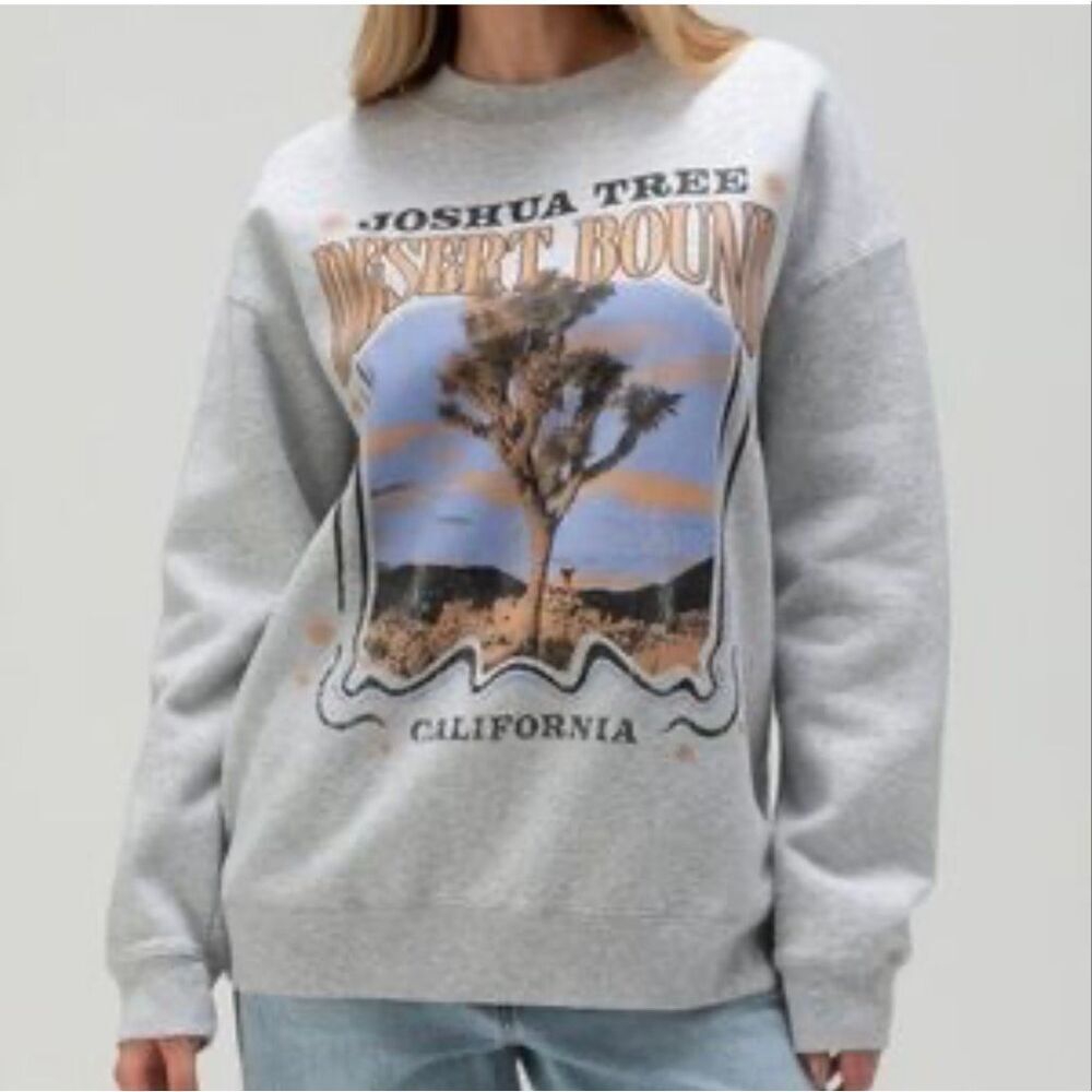 🌸 Girl Dangerous Gray Joshua Tree Destination Crewneck Sweater Size Small
